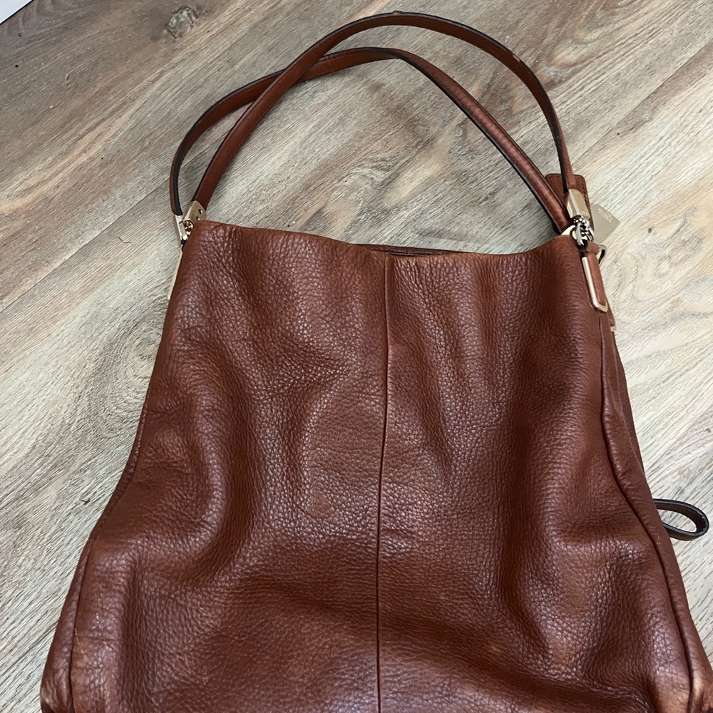 Elegant Brown Leather COACH Shoulder Bag